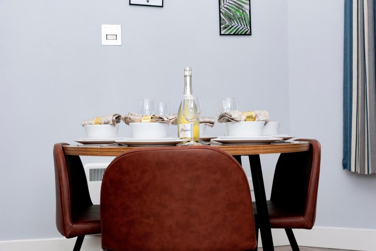 Wrexham Central Stay Apartment Seven Extérieur photo